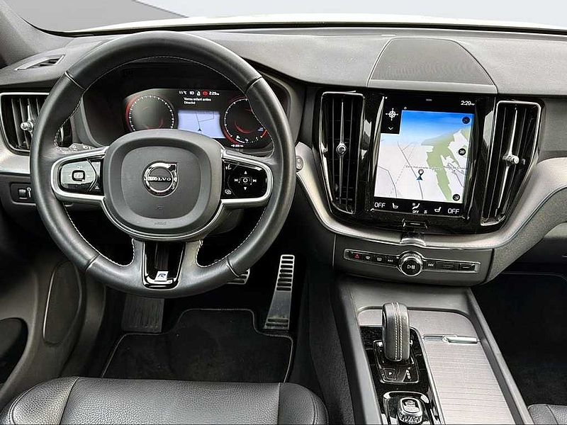 Volvo  B5 Benzin Mild Hybrid AWD R-Design Geartronic